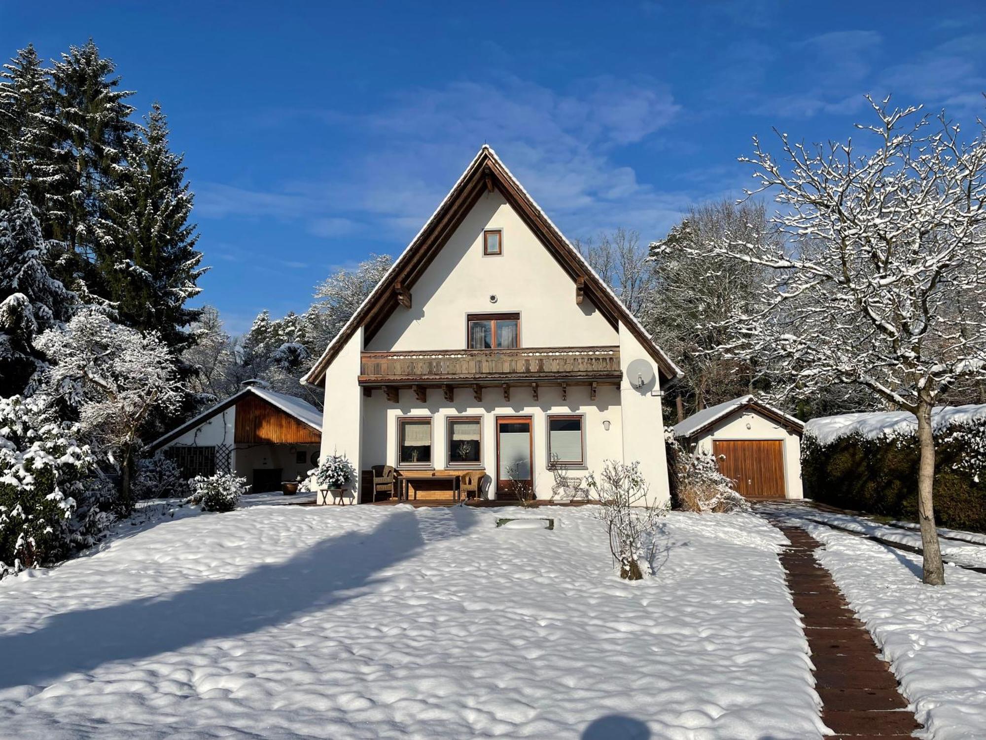 Messe- und Ferienhaus Gertraud am Ludwigskanal in Wendelstein Exterior foto